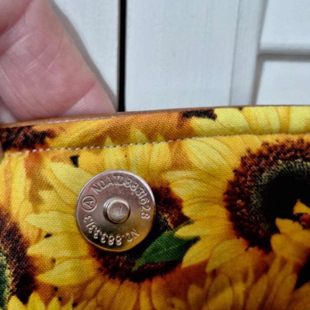 NeeJee Wear Crossbody Bag Purse Brown Sunflower Print Clutch Face Mask Handmade